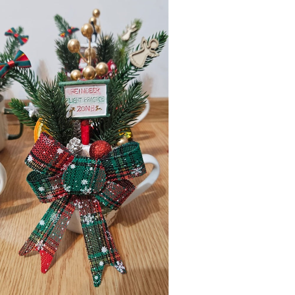 Aranjament Cana de Craciun cu Bomboane C14